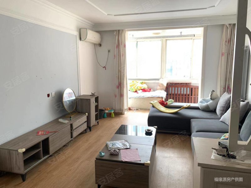 秦皇小区1楼90平大厅主卧朝阳老本63万,老本  随时看房