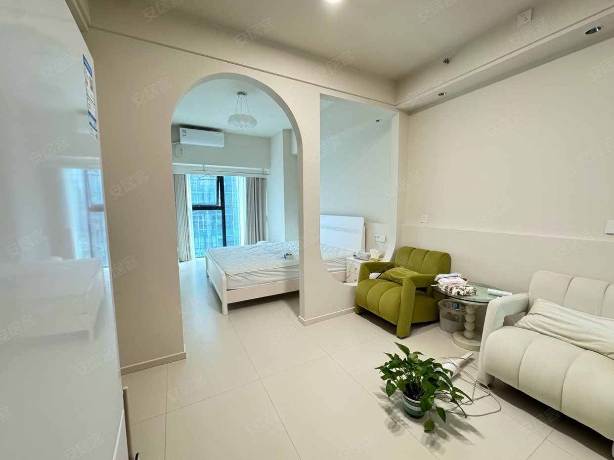 培元桥地铁口，华润置地，五一广场，万达广场附近