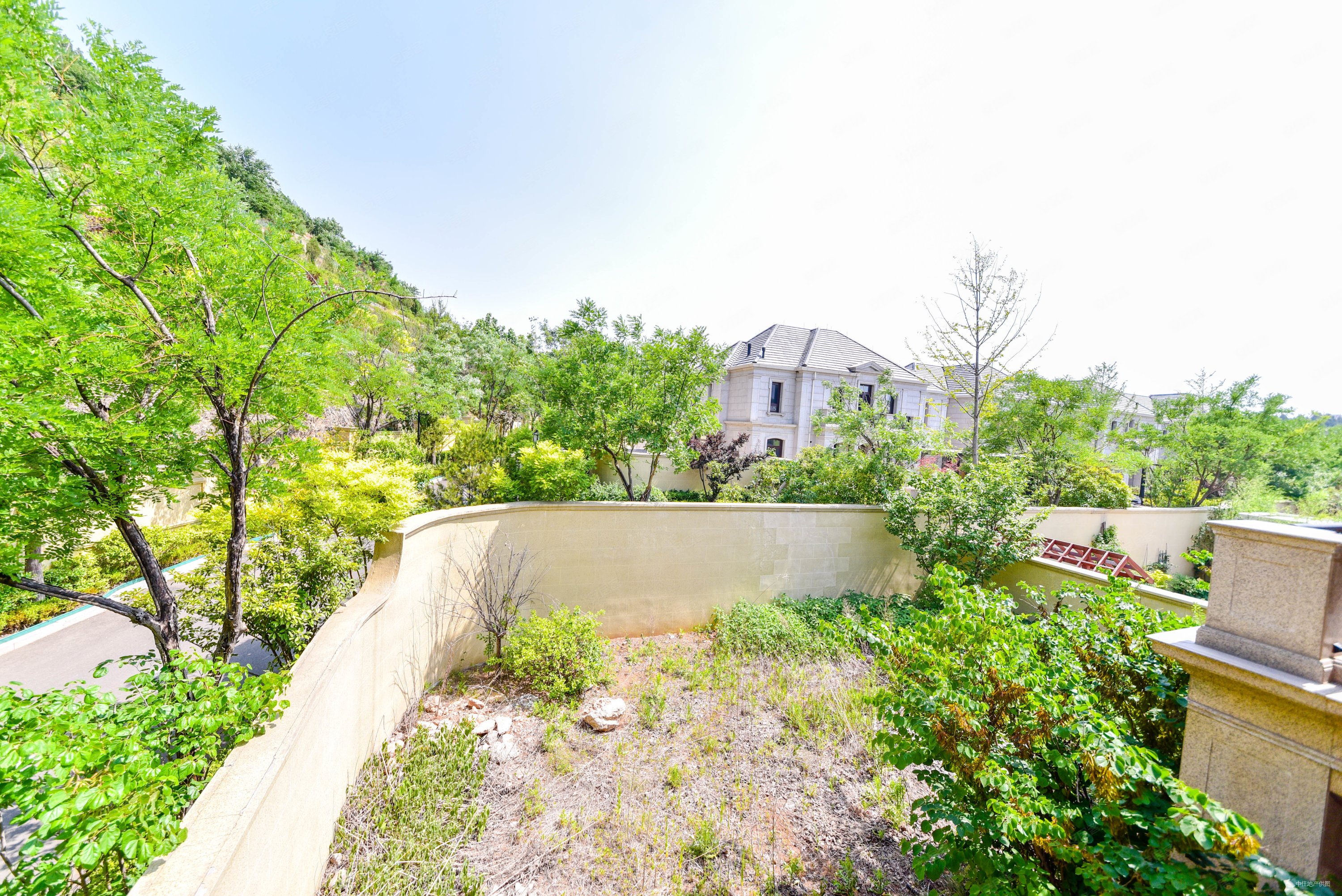 南北通透,海尔绿城全运村玺园二手房,2600万,5室2厅,4卫,260平米-济南