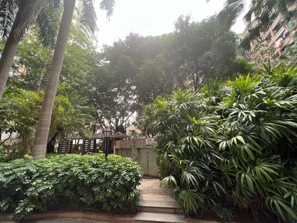 广州荔湾中山八路荔湖明苑荔湖明苑 近中山八地铁口童装市场 位置安静