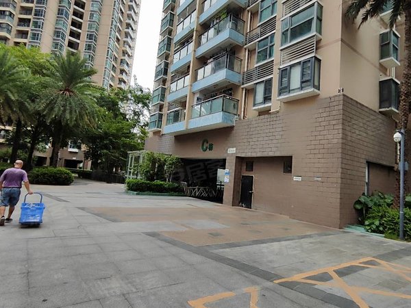 深圳福田新洲绿景花园(二期)地铁口公寓出租房,免中介费,多米公寓出租