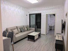 蚌埠蚌山新城区万达悦府D区，精装修诚意出租，生活配套齐全，出行便捷。出租房源真实图片