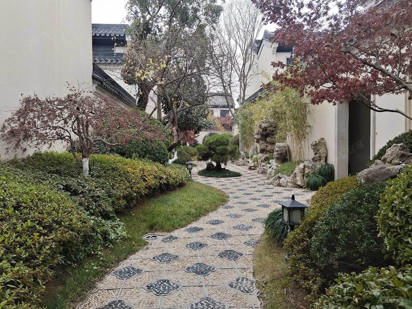 小区中间位置 房本满两年 揽月阁旁,融创揽月府(别墅)二手房,1140万,4