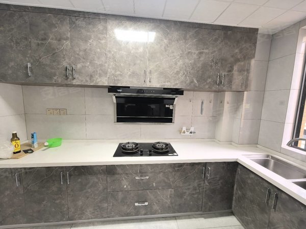 金华东阳横店南江名郡南江名郡三室两厅两卫精装修，视野开阔，配套齐全出租房源真实图片