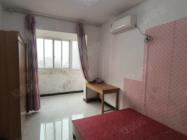 漯河郾城郾城城区天泰大厦钟楼广场附近 天泰大厦电梯两室 设施齐全