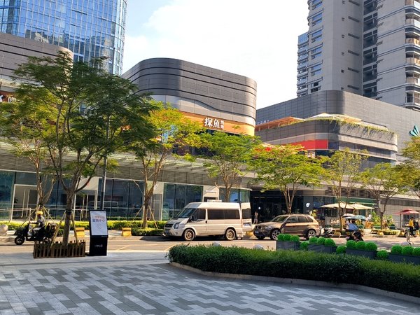 深圳龙岗大运仁恒梦公园16号线地铁口 楼下就是商业综合体出租房源