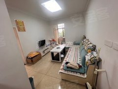铜仁松桃松桃城区决基坳小区  两室一厅一厨一卫 家具家电齐全出租房源真实图片