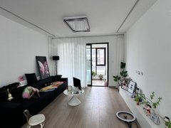 商丘睢阳日月湖吾悦 培文 日月湖 旁精装修三室出租家具家电齐全拎包入住出租房源真实图片