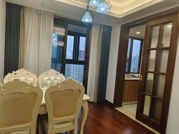 嘉兴南湖南湖街道荣安府(南湖)荣和花园豪华装修中央空调按摩椅三室