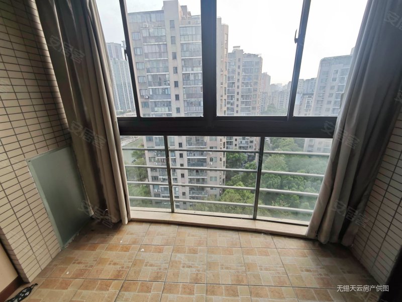 胜利门 中大颐和湾 凤凰城 4房2厅 167平 市中心