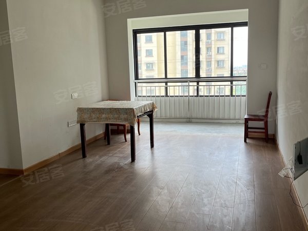 绍兴袍江宝龙广场柏丽湾柏丽湾简装3房 小区环境好 随时看房出租房源