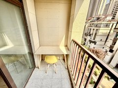 合肥肥西肥西县城和昌中央悦府 精装卧室阳台 可短租月付 拎包即住 押一付一出租房源真实图片