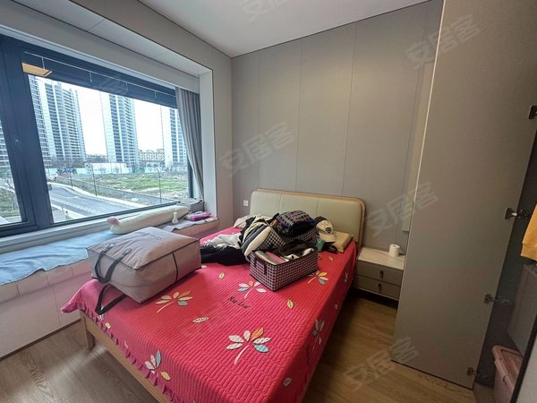 海宁长安镇农发区蓝城春风里下沙奥特莱斯对面蓝城春风里精装出租三室两卫全屋定制出租房源真实图片