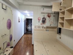 商贸旁  汇金广场公寓  家具家电齐全   有钥匙