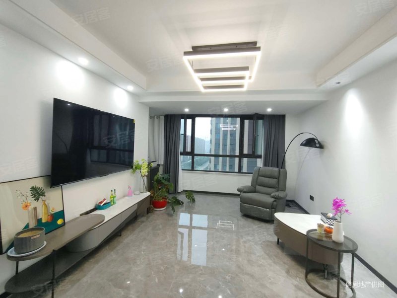 急卖世纪凤凰城三室精装修纯东户采光好