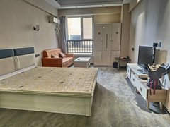 银川兴庆凤凰北街短租 月付 兴庆万达旁 领东公寓 精装修家电齐全 干净 整洁出租房源真实图片