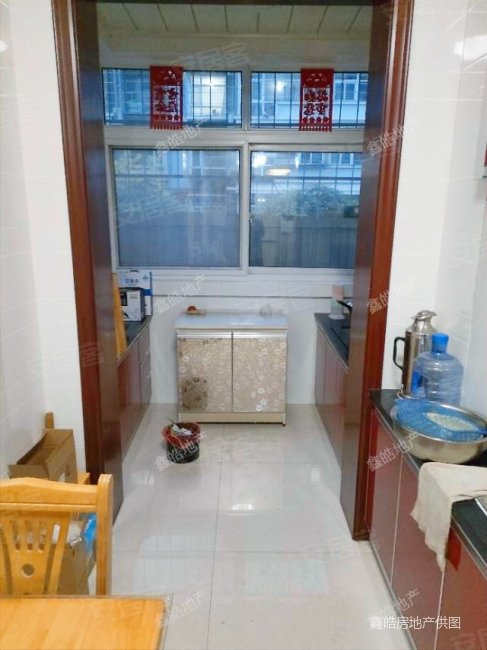 静海镇 板楼 大两居 居住密度低 商业配套齐全 满二