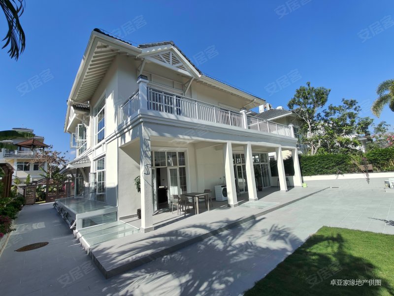 三亚湾海边独栋别墅 鲁能游艇 豪装9房 通透明亮 超大花园