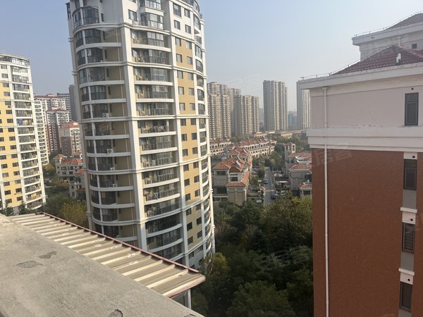 莱州大华上海滩花园莱山,自住,顶层复式三层,带露台加阁楼,出租,拎包