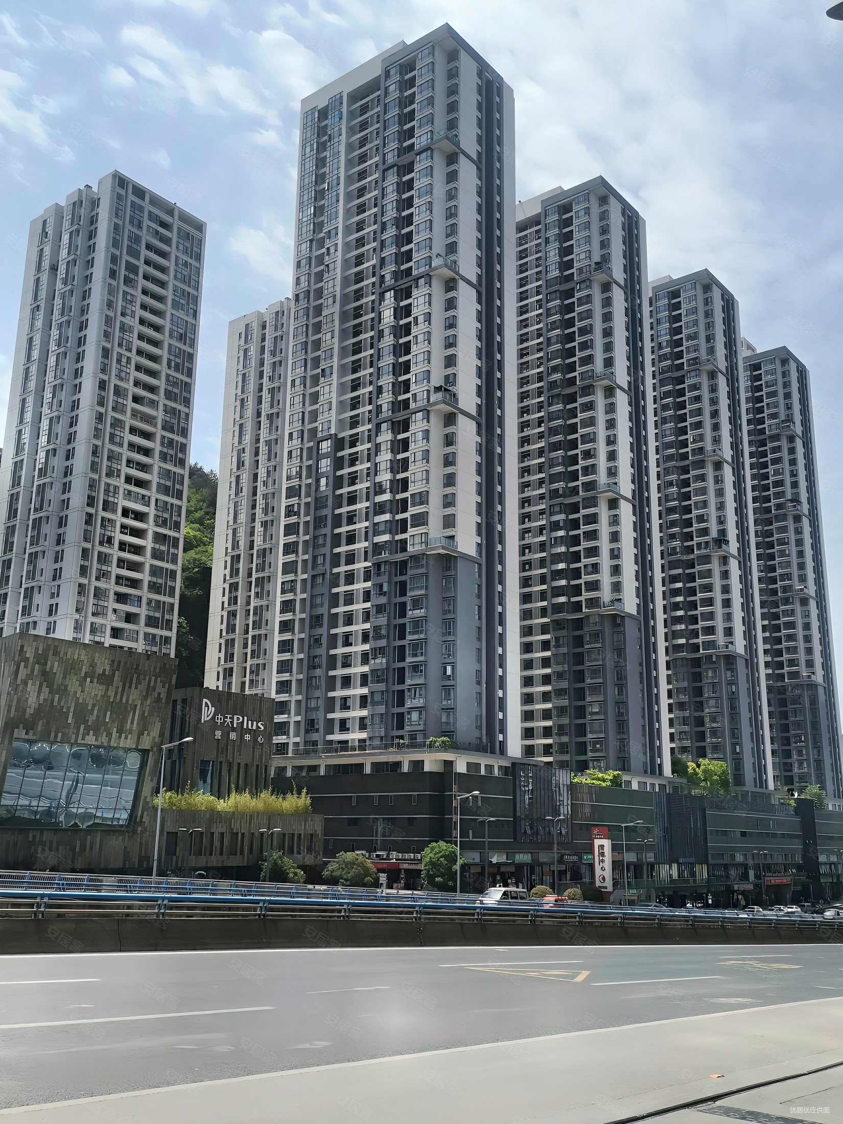 贵阳房产网>贵阳二手房>云岩二手房>未来方舟二手房>中天甜蜜小镇2