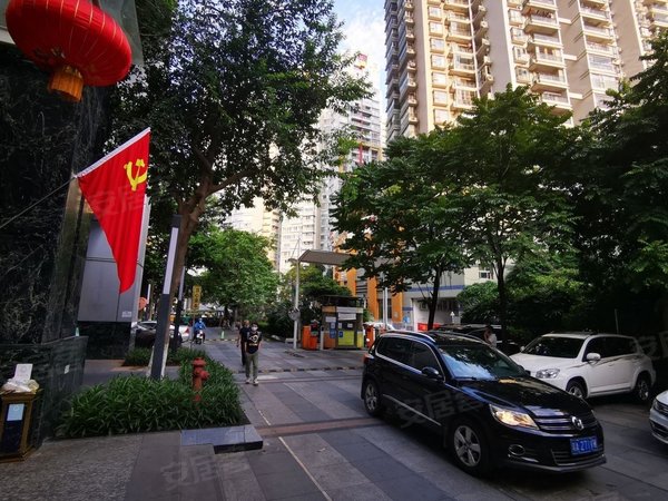 五山租房,梅花园地铁口 楼下就是大商超 金茂广场 装修好初次初拎包