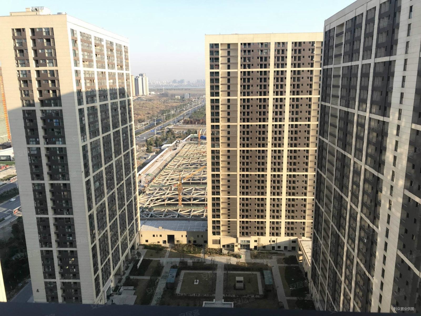 江北核心区 万汇城国际公寓长江隧道口 临近地铁十号线 民用