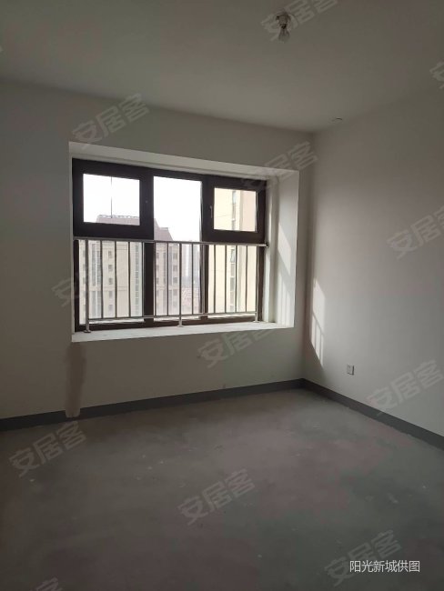 合盈园三室101平米阳光充足没有遮挡有钥匙随时看房