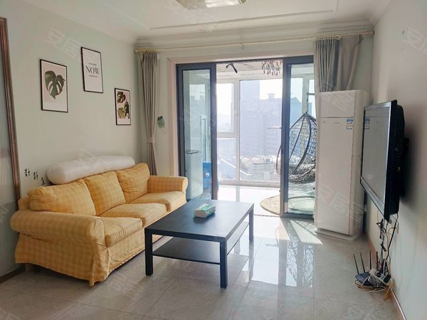 门,保利达江湾城电梯精装二房二厅,近三阳,苏宁广场出租房源真实图片