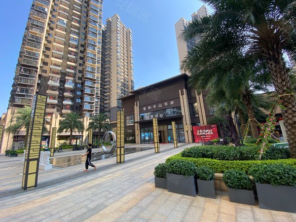 南宁良庆大沙田荣和半山华府荣和半山华府 4室2厅2卫 128平 电梯房