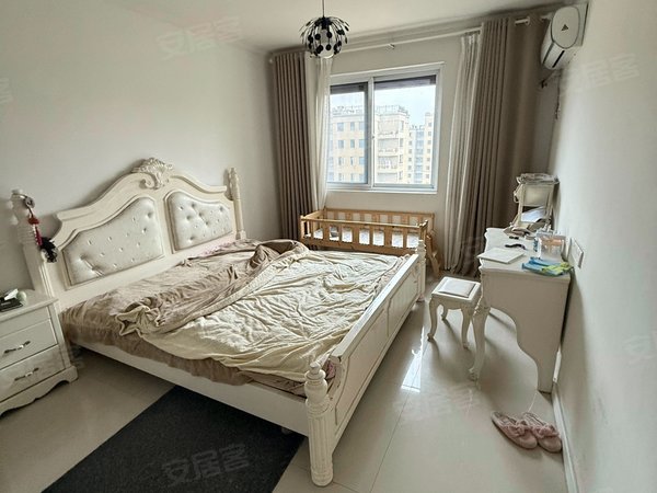 徐州新沂新华路嘉瑞家园初次租，嘉瑞家园，三室两卫精装，1400一月包物业出租房源真实图片