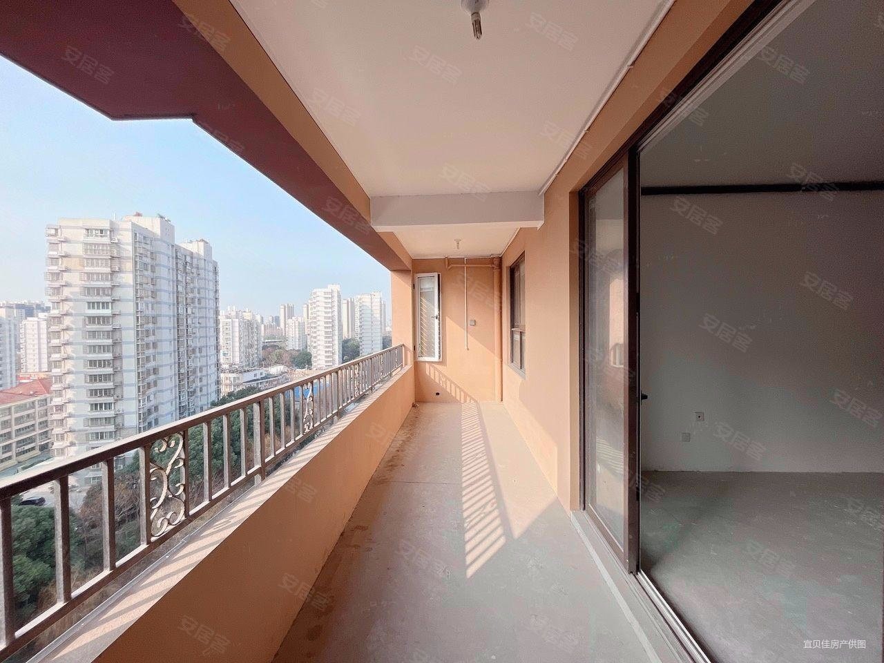 随时看房,梧桐香郡(东区)二手房,238万,4室2厅,3卫,179平米-常州安居