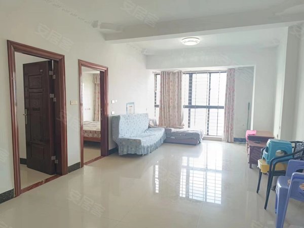 来宾兴宾兴宾城区水漾人家市中心水漾人家 两房两厅一卫 有沙发,洗衣