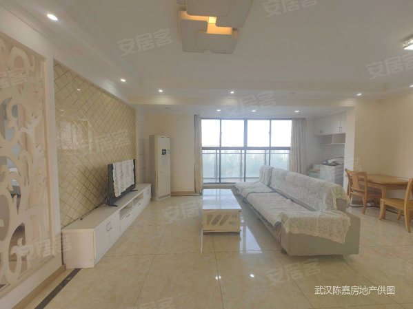 江夏客厅地铁口50 ,清江泓景精装三房,家电家具齐全,证满二
