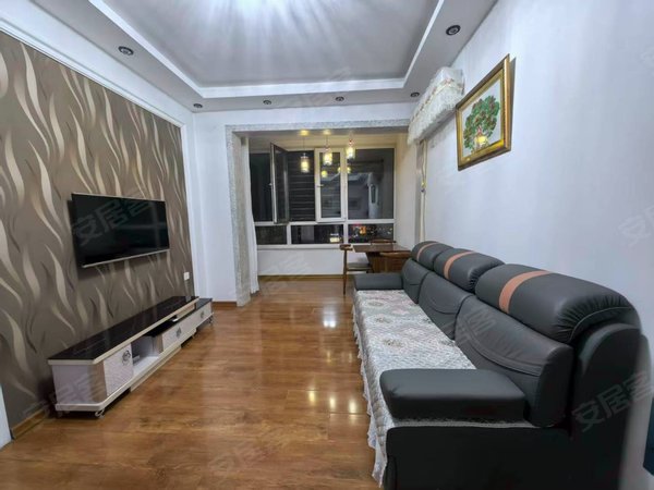 群力租房,王府井附近出租两室一厅 月付押一付一 下楼迈阿密 花海好