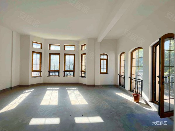 夏宫沿河双拼排屋 带车库 大花园 诚心出售 随时看房,金都夏宫(别墅)