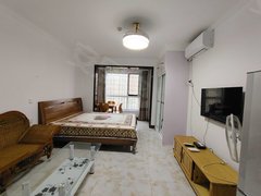 乳山银滩长江路银滩高品质小区金鼎银龙湾南区电梯温馨一居室 家具家电齐全拎包出租房源真实图片