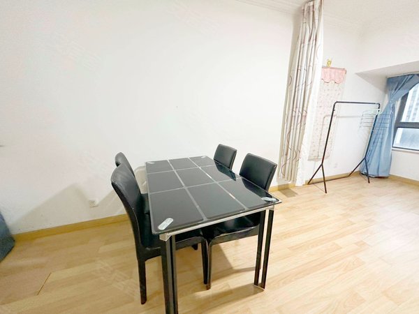 急租钟南花苑精装一室出租近九龙仓繁华里东沙湖邻里中心