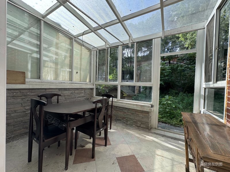 爱伦坡纯别墅社区,性价比极高,诚意出售,价格可谈,方便看房