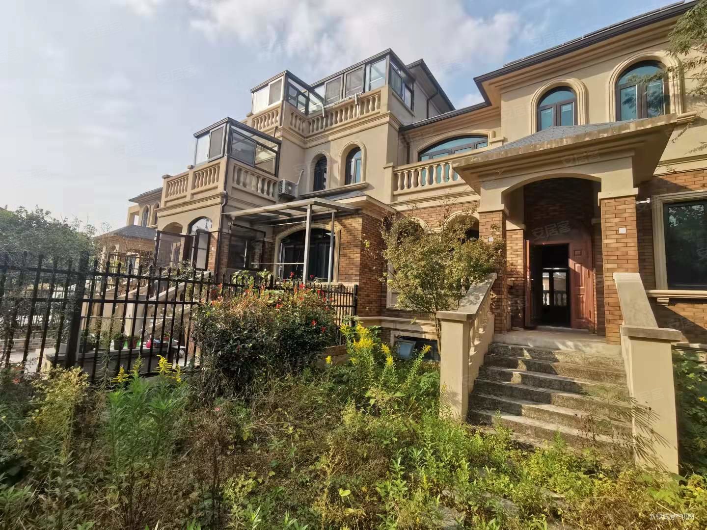 南京碧桂园(别墅)4室2厅3卫251㎡南北550万