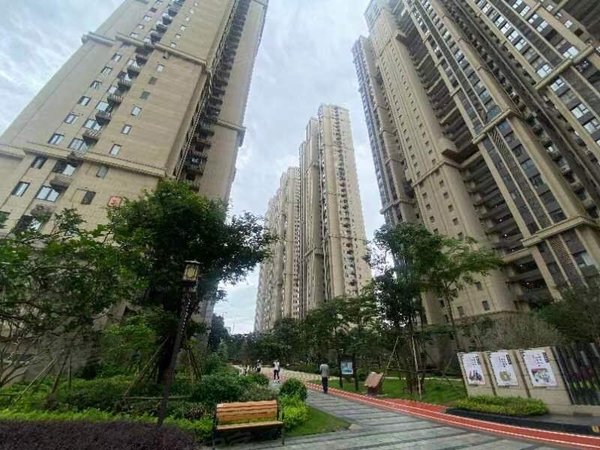 泉州石狮石狮服装城米兰广场米兰广场复式公寓两房一厅一卫精装修多套