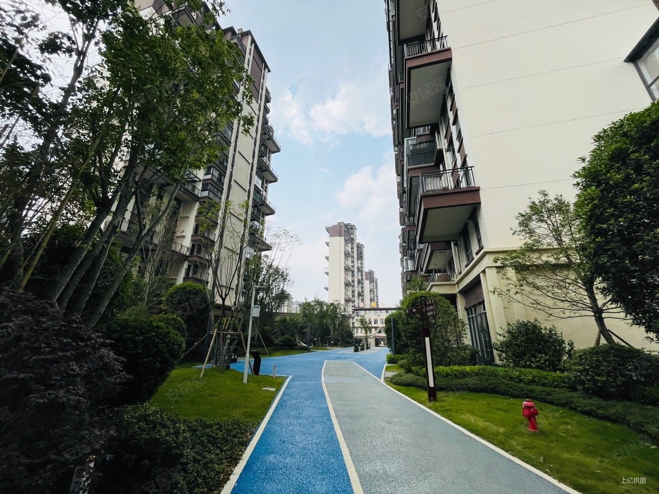 富康樾山府4室2厅2卫137㎡东56万