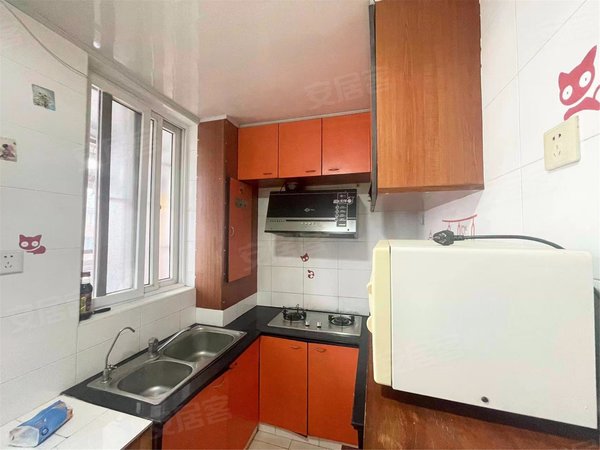 【多图】广灵二村,凉城租房,朝南复式带阁楼,近赤峰路站,房子空间大