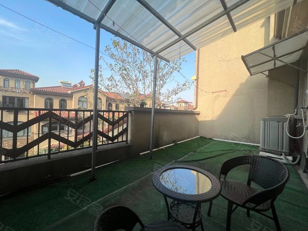 上海宝山杨行飘鹰锦和花园(别墅)地铁站仅500米丨客厅超大联排别墅6房