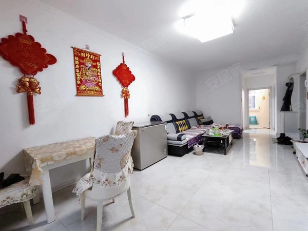 鸡西鸡冠鸡冠城区冠城蓝湖湾蓝湖湾电梯5楼 家具家电齐全 精装能洗澡