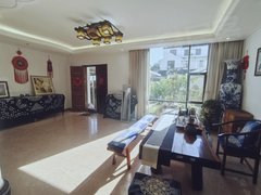 保山隆阳南城保八中 官房三期联排 5室3卫 带家具家电出租房源真实图片