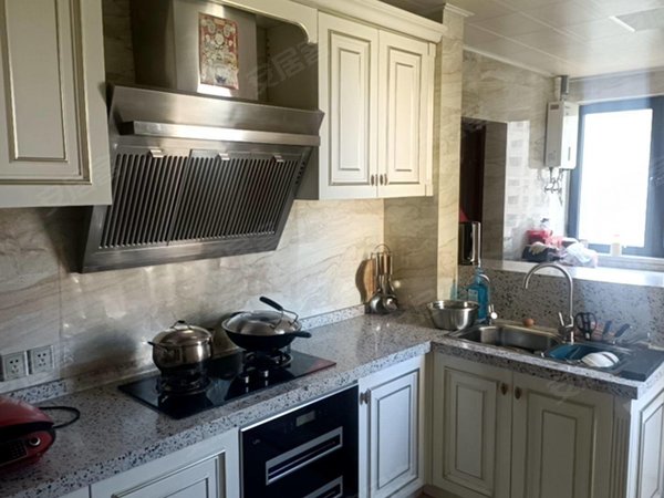 包头青山一宫环岛正翔国际丽江苑正翔国际大平层 豪华装修 领包入住 全天采光出租房源真实图片