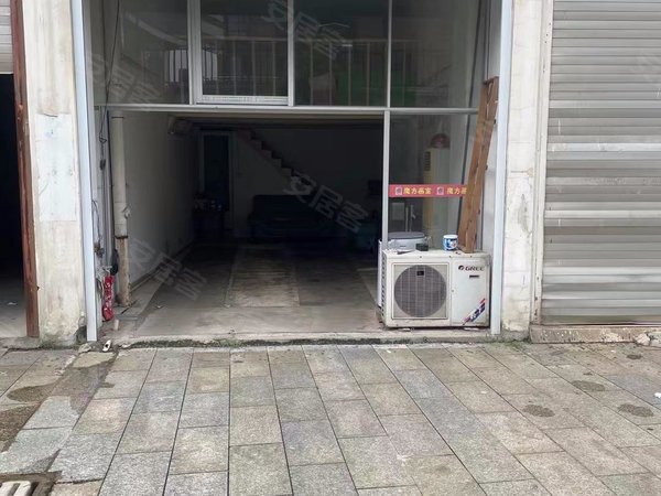 九江浔阳湖滨联信公寓湖滨 十一中附近 联信公寓 电梯精装修 3室2厅2卫出租房源真实图片