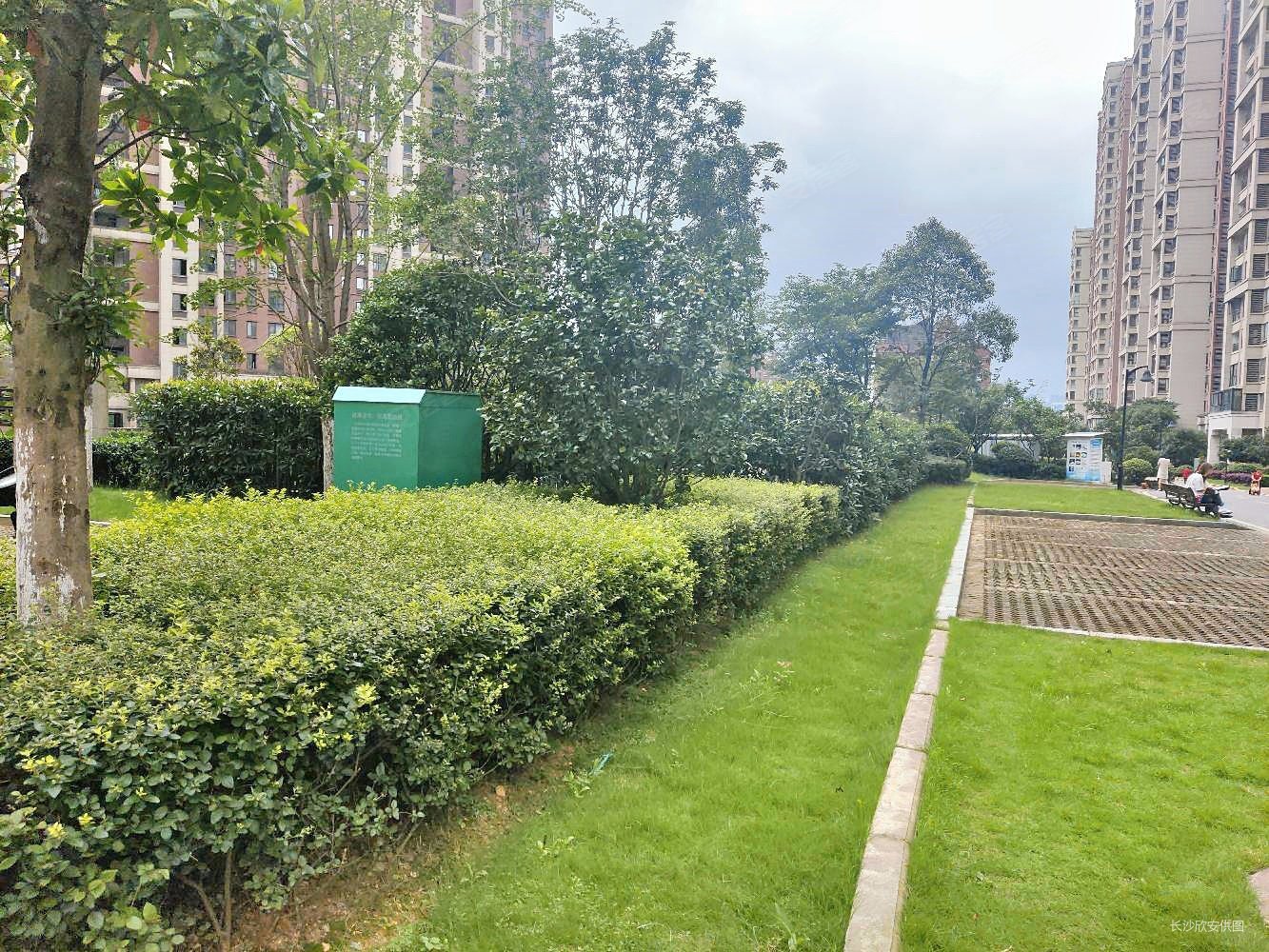 长沙房产网>长沙二手房>开福二手房>开福周边二手房>绿地海外滩(一期)