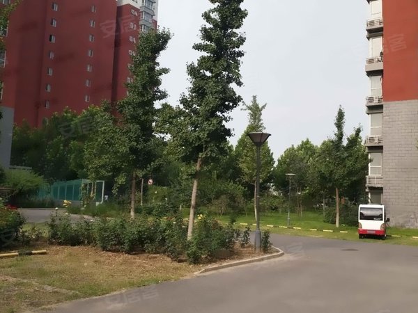 北京丰台新宫新宫家园北区新宫 新宫家园对面新小区正商名苑两居室 打