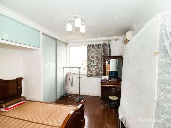 南天大厦 出行方便 产权清晰 电梯房 商业配套成熟 近地铁